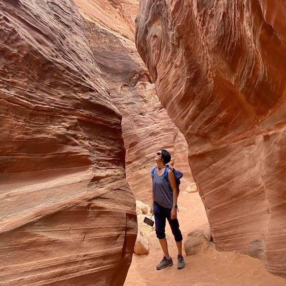 Meet your Posher, Raquel - Picture 1 of 1